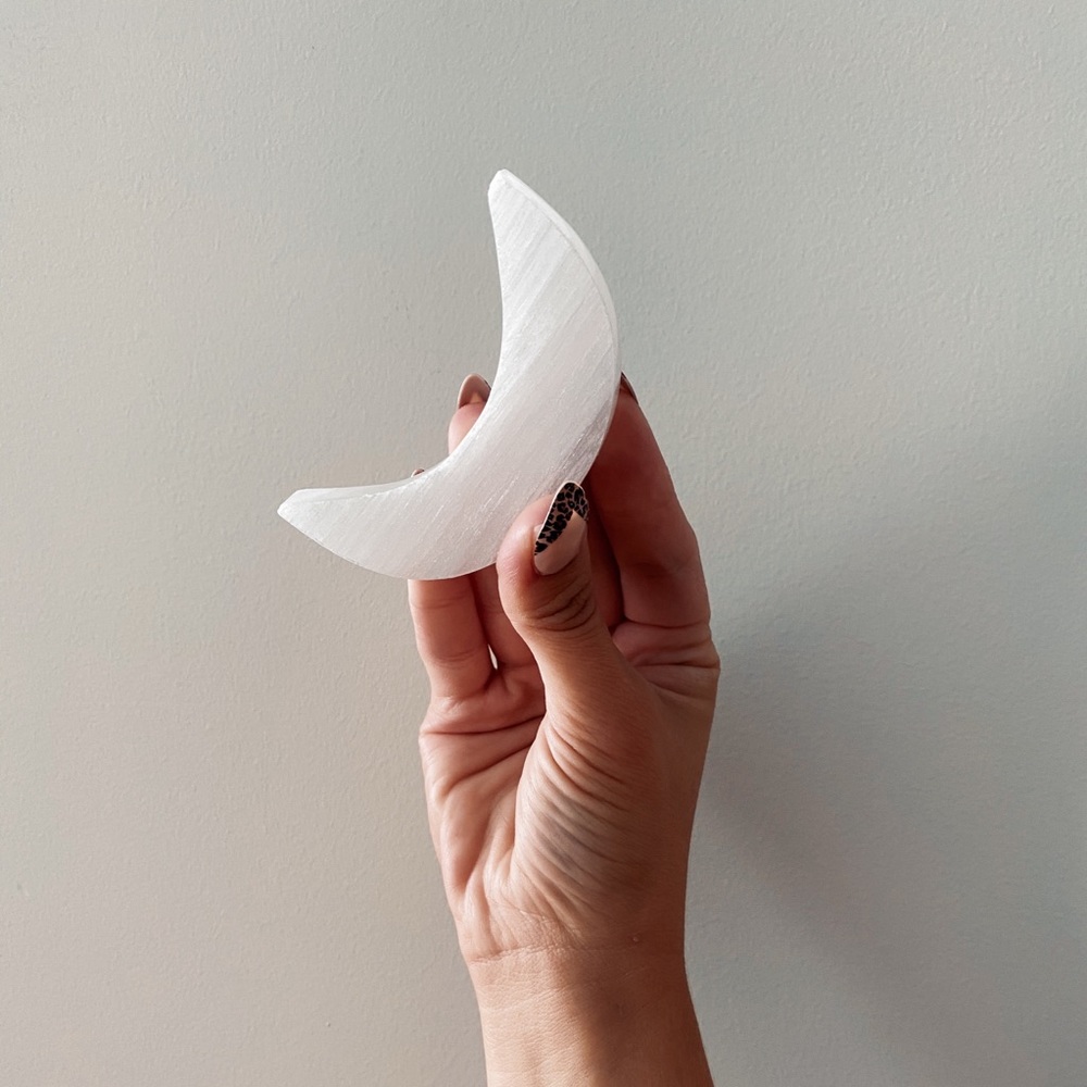 SELENITE CRESCENT MOON